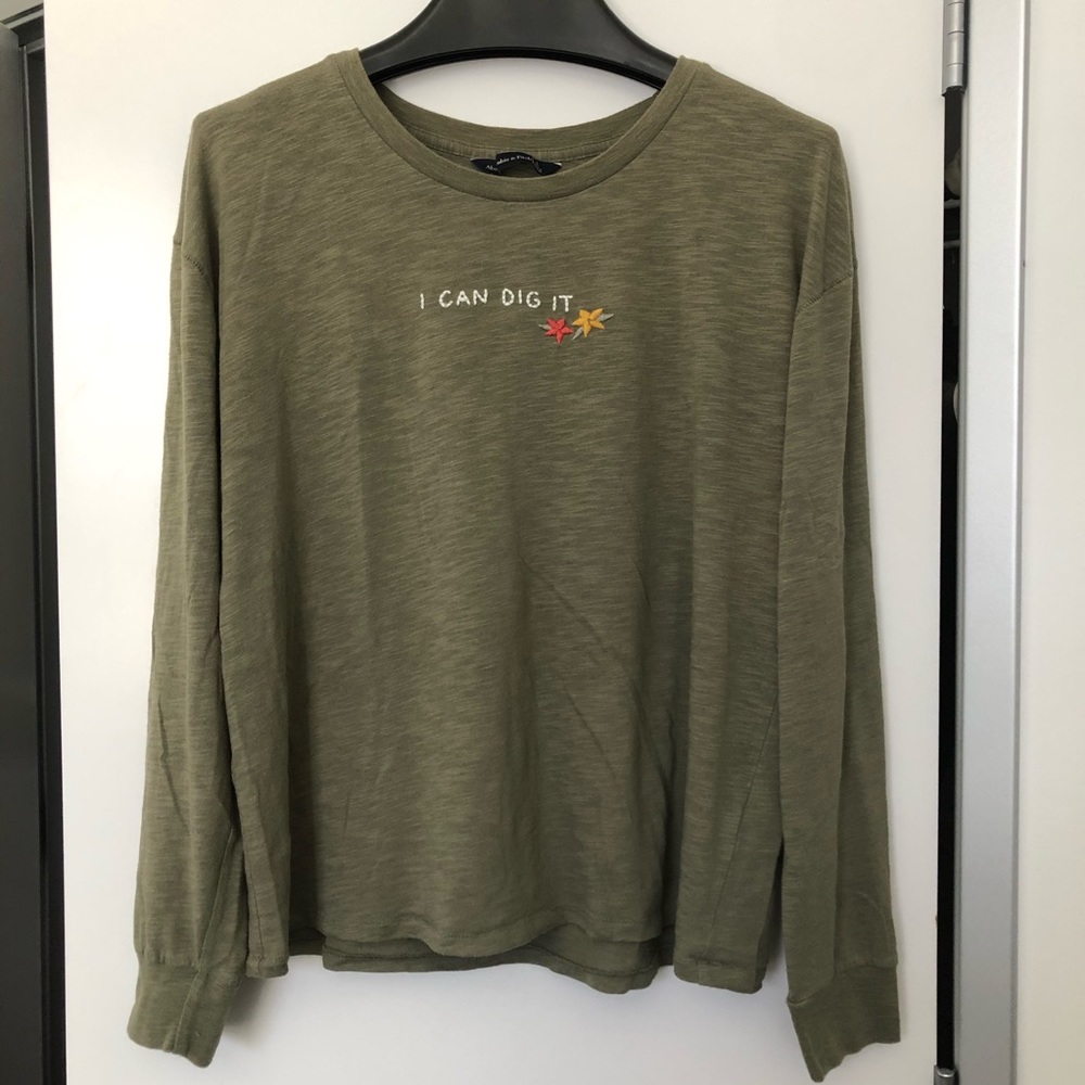 ABERCROMBIE long sleeve tee🥝